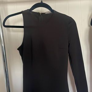 Mid thigh black one sleeve dress